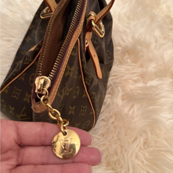 Louis Vuitton Tivoli GM - Picture 8 of 13